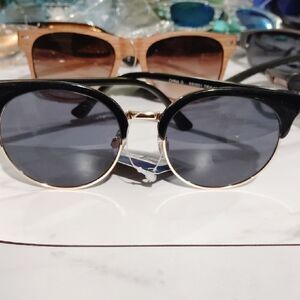 Stylish Black and Gold Sunglasses